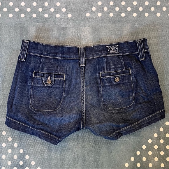 Lucky Brand Denim Shorts Double Pockets Dark Wash Size 6 - Picture 2 of 5